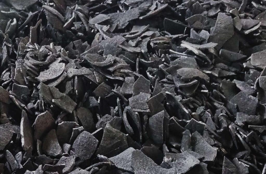 Arang Batok Kelapa & Briket Premium (Premium Coconut Shell Charcoal & Briquettes)