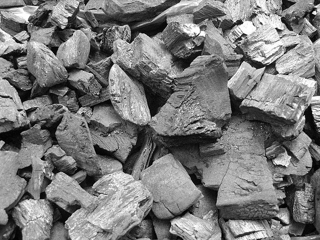 Arang Kayu Keras Premium (Hardwood Charcoal) – Grade Restoran & Industri (PT PPJ)